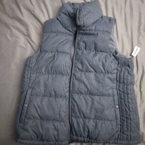 New Grey Old Navy zip up vest with pockets and fluffy lining